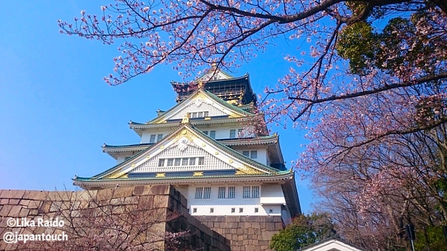 Величественный Замок Осаки, наследие Тоётоми Хидэёси.
